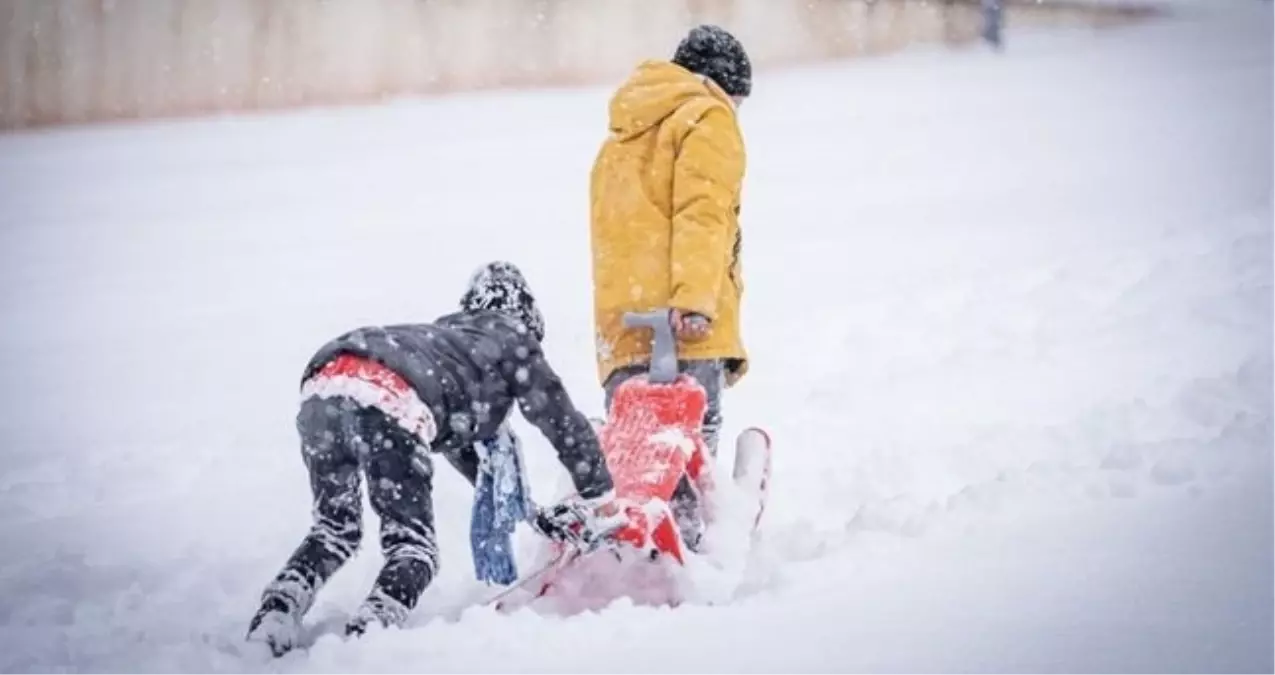 Balıkesir'de yarın okullar tatil mi? 13 Ocak Salı Balıkesir'de okul yok mu (BALIKESİR VALİLİĞİ - KAR TATİLİ)?