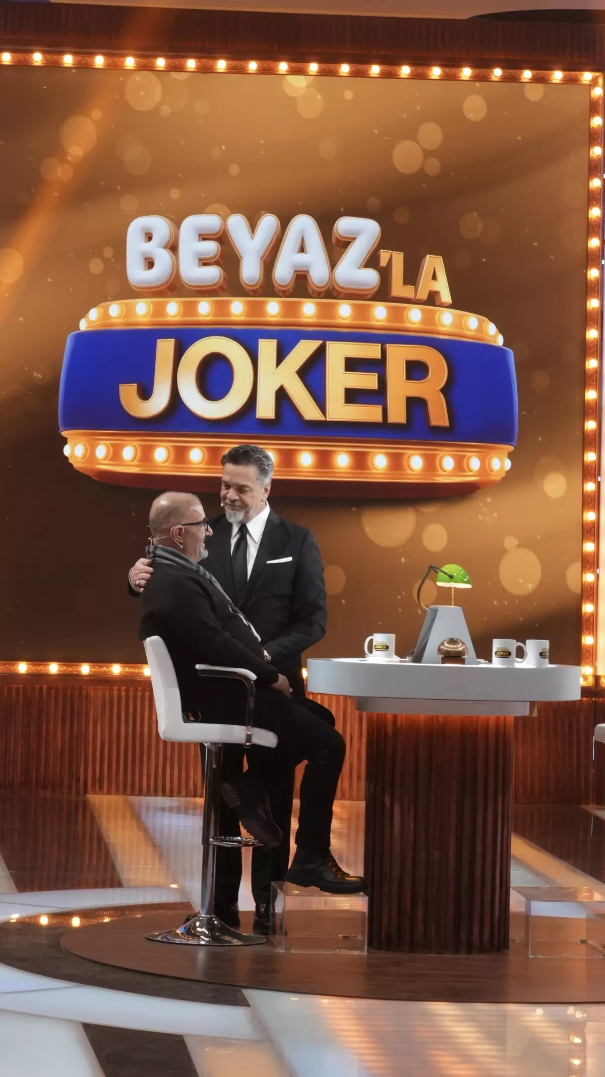 Beyaz'la Joker şov tadında
