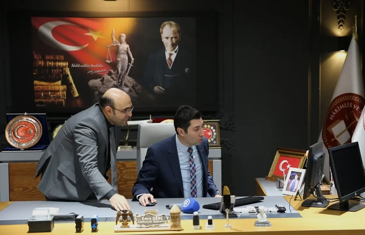 Bitlis Cumhuriyet Başsavcısı Genç, AA'nın 'Yılın Kareleri' oylamasına katıldı