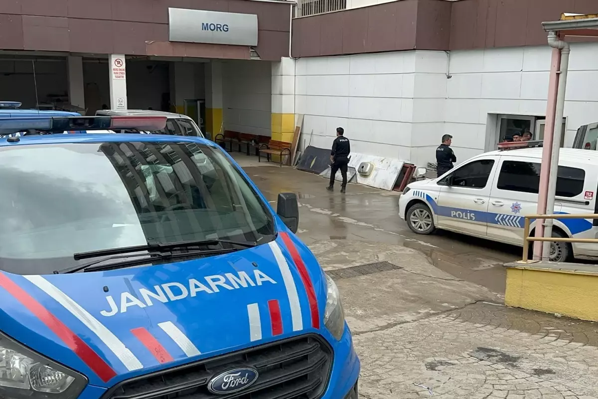 Çatıdan düşen bina yöneticisi hayatını kaybetti