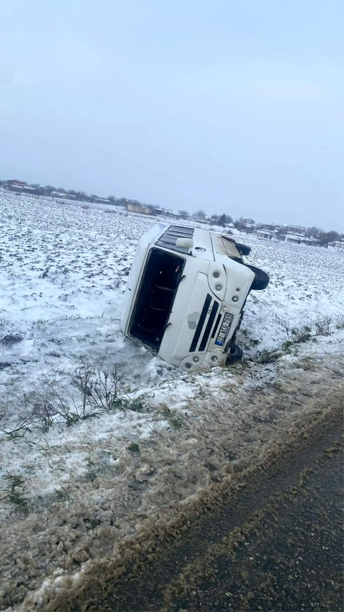 Edirne'de minibüs kazası: 1 yaralı