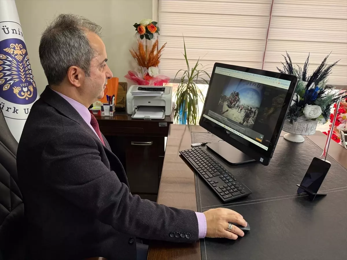 Erzurum'da gazeteci yetiştiren akademisyenler, AA'nın 'Yılın Kareleri'ni oyladı