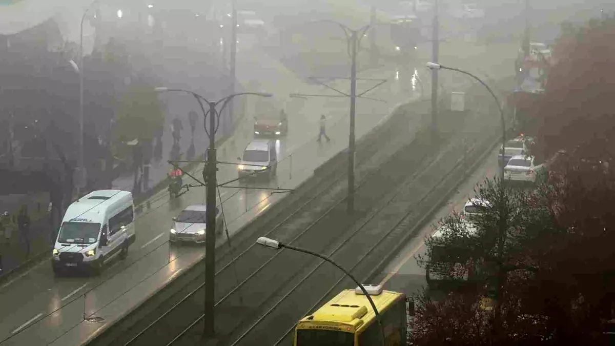 Gaziantep'te etkili olan sis görüş mesafesini düşürdü