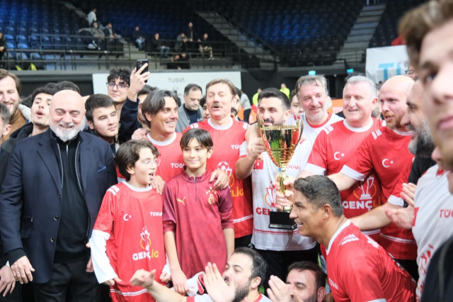 genclig 2026 lansmanina unlu akini gosteri 19454487 185 m