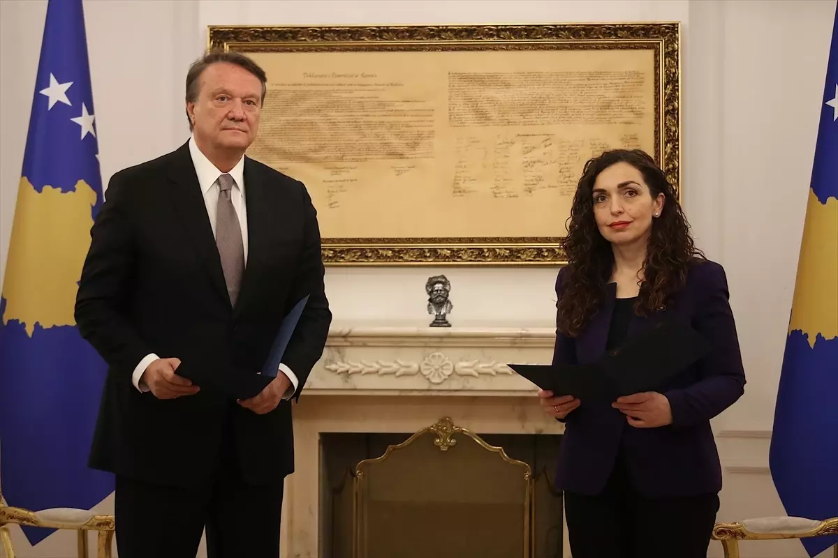 Hasan Arat, Kosova Cumhurbaşkanlığı Onur Nişanı ile ödüllendirildi