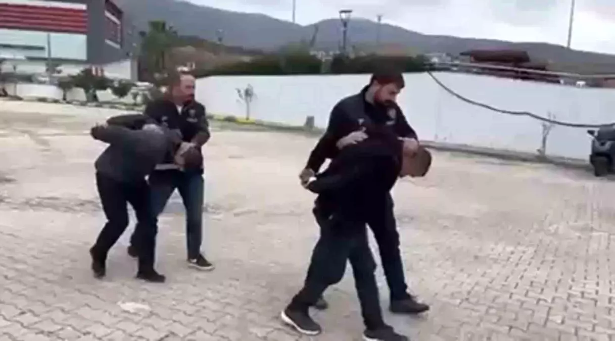 İskenderun'da hapis cezası ile aranan 2 kişi tutuklandı