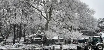 Kazdağları'nda kar yağışı etkili oluyor