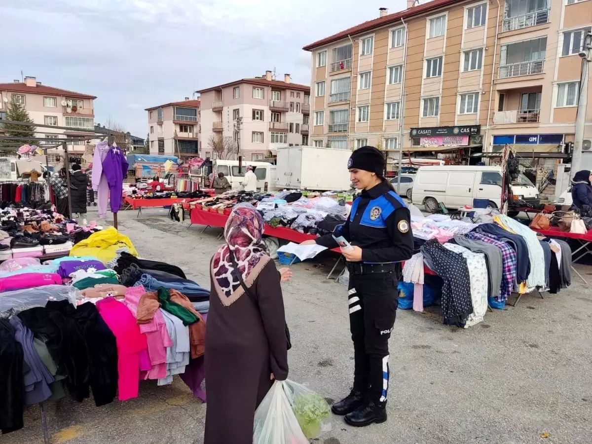 Kütahya İl Emniyet Müdürlüğü'nden semt pazarlarında bilgilendirme çalışması