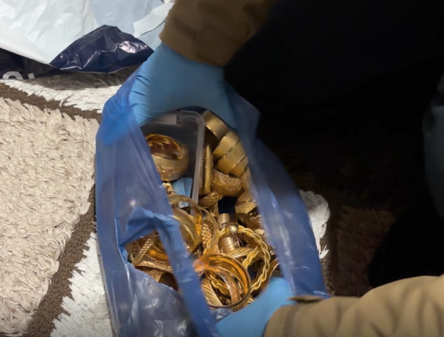 kuyumcuya girip 6 kilo altin calan hirsizdan 19452251 5082 m