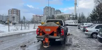 Melikgazi Belediyesinin karla mücadele çalışmaları sürüyor