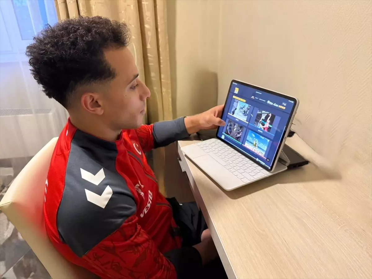 Milli cimnastikçi Adem Asil, AA'nın 'Yılın Kareleri' oylamasına katıldı