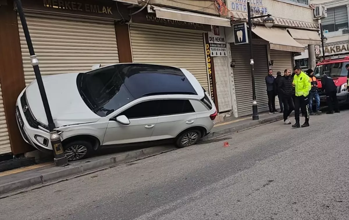 Nusaybin'de SUV tipi aracın karıştığı kazada 1 kişi yaralandı