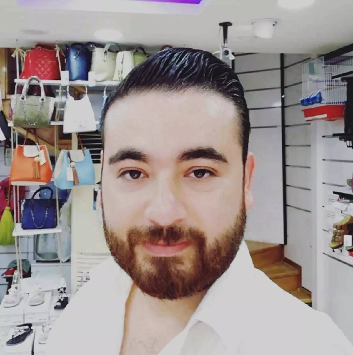 Manisa'da Şarampole Düşen Otomobilde Ölü Bulundu