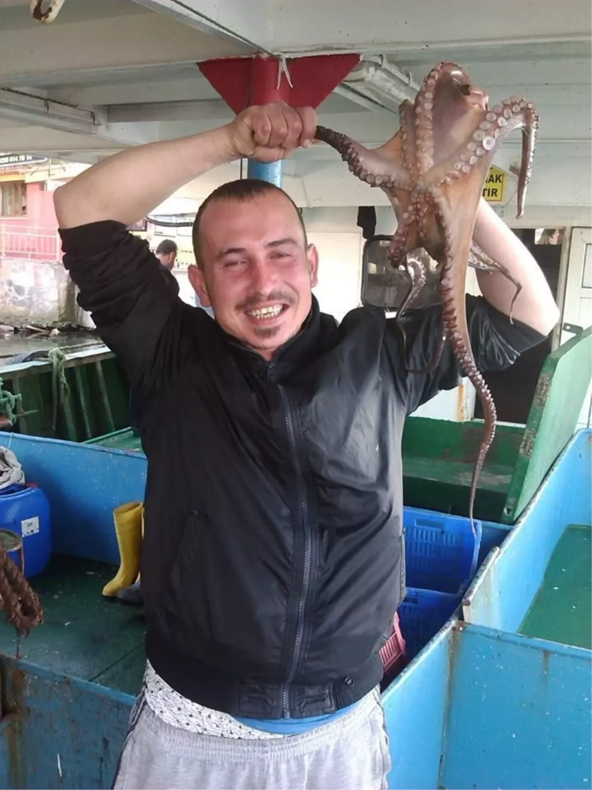 Erdek'te Motosiklet ile Otomobil Çarpıştı: 1 Ölü