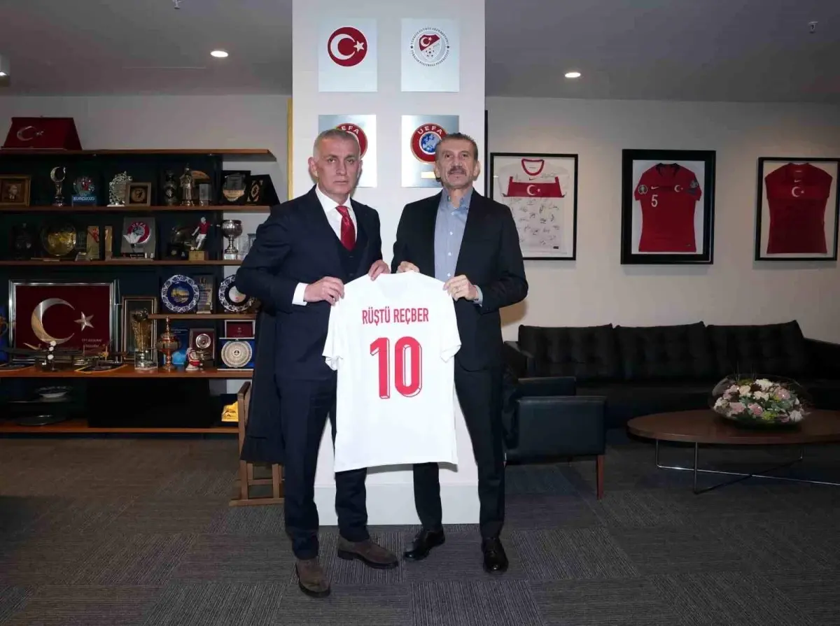 Rüştü Reçber, TFF Başkanı Hacıosmanoğlu ile görüştü
