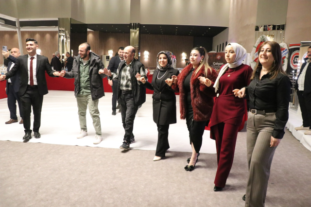 Şanlıurfa'da 10 Ocak Çalışan Gazeteciler Günü Coşkuyla Kutlandı Şanlıurfa'da 10 Ocak Çalışan Gazeteciler Günü Coşkuyla Kutlandı