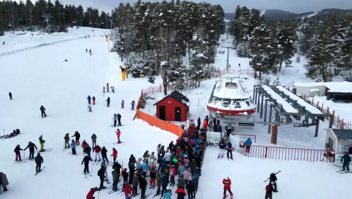 Sarıkamış'ta "Kristal" heyecan: Kayak sezonu zirve yapıyor