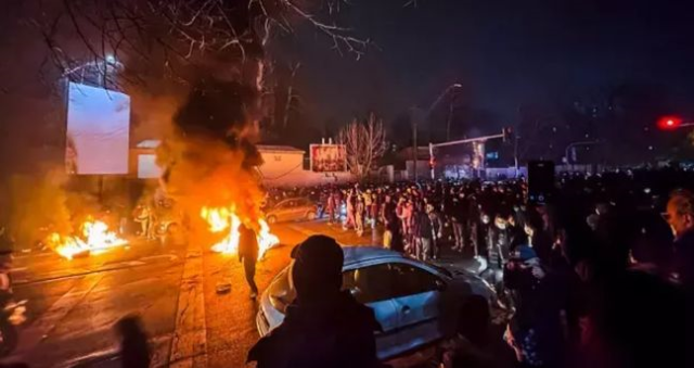 Trump İran'a ne dedi? SON DAKİKA! Trump İran'a 'Starlink göndereceğim' mi dedi? Trump İran'a ne dedi? SON DAKİKA! Trump İran'a 'Starlink göndereceğim' mi dedi?
