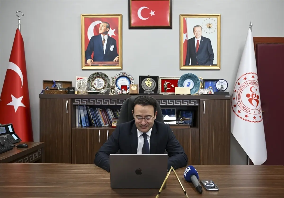 Türkiye Triatlon Federasyonu Başkanı Yalçınkaya, 'AA Yılın Kareleri' oylamasına katıldı