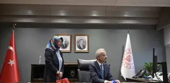 Ulaştırma ve Altyapı Bakanı Uraloğlu, AA'nın 'Yılın Kareleri' oylamasına katıldı