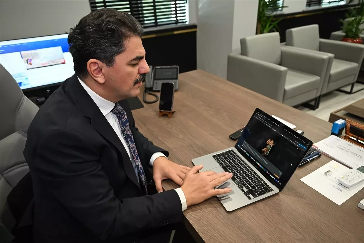 Adana Cumhuriyet Başsavcısı Şahin, AA'nın "Yılın Kareleri" oylamasına katıldı