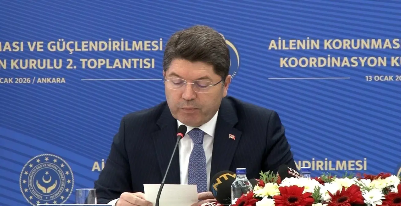 Bakan Tunç: "Başta cinsiyetsizleştirme olmak üzere değerlerimizi aşındırarak yok etmeyi amaçlayan akımlara...