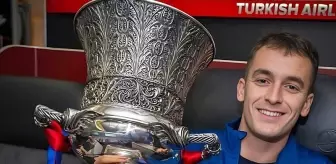 Barcelonalı futbolcular THY uçağında kupa sevinci yaşadı