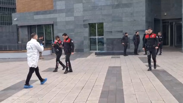 durusmada kan akti savci kadin hakimi silahla 19457235 1460 m