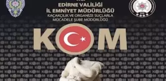 Edirne'de geçen yıl polislerce çok sayıda kaçak ürün ve tarihi eser ele geçirildi