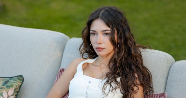 Emre Bilgin ile Türkü Su Demirel sevgili mi? Beşiktaş'ın kalecisi Emre Bilgin ile oyuncu Türkü Su Demirel arasında ne var, ne açıklama yaptılar?