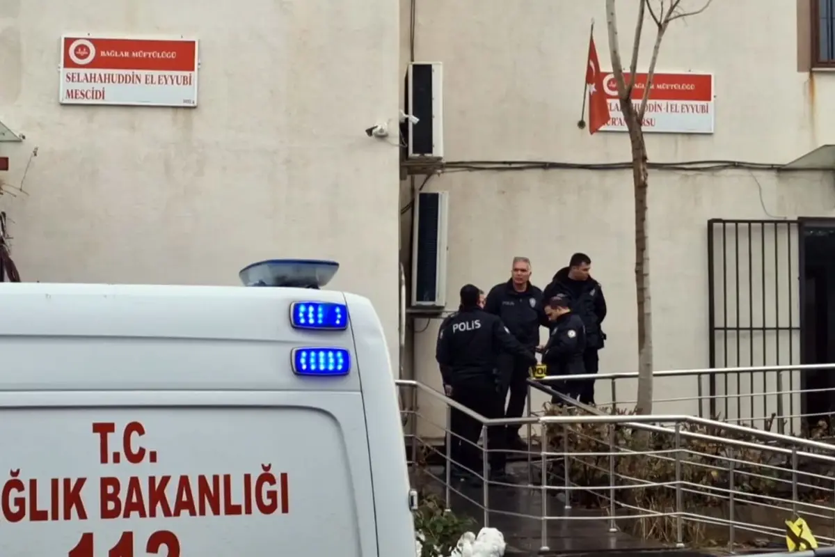 Husumetli olduğu 2 kişi tarafından pompalı tüfekle öldürüldü