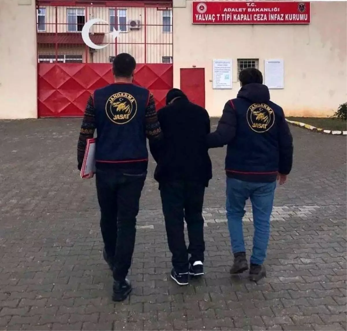 Isparta'da 15 yıl hapisle aranan şahıs yakalandı