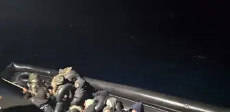 İzmir açıklarında 29 düzensiz göçmen yakalandı