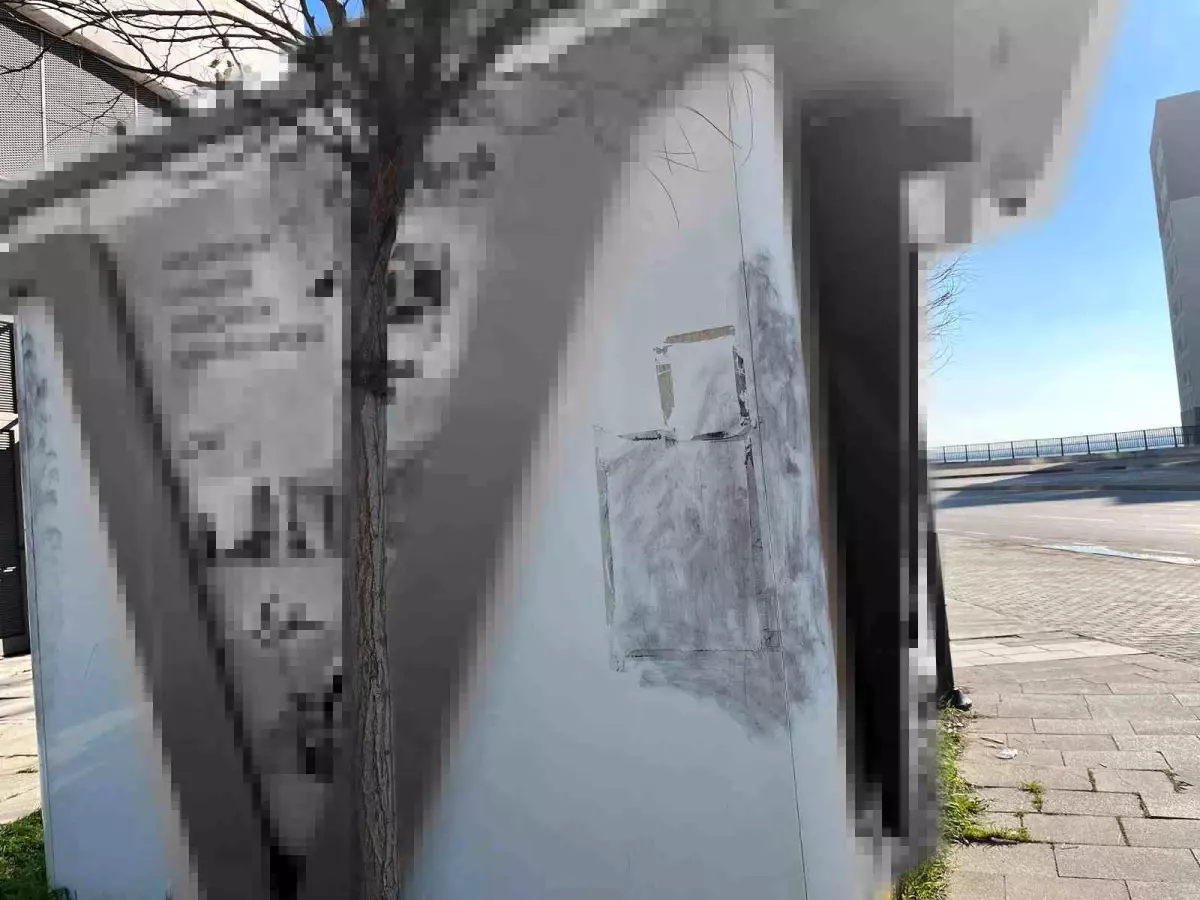 İzmir'de banka aracından yüklü miktarda vurgun