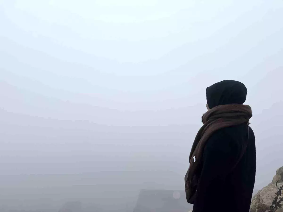 Mardin'de sis, yağmur ve rüzgar günlük hayatı olumsuz etkiledi