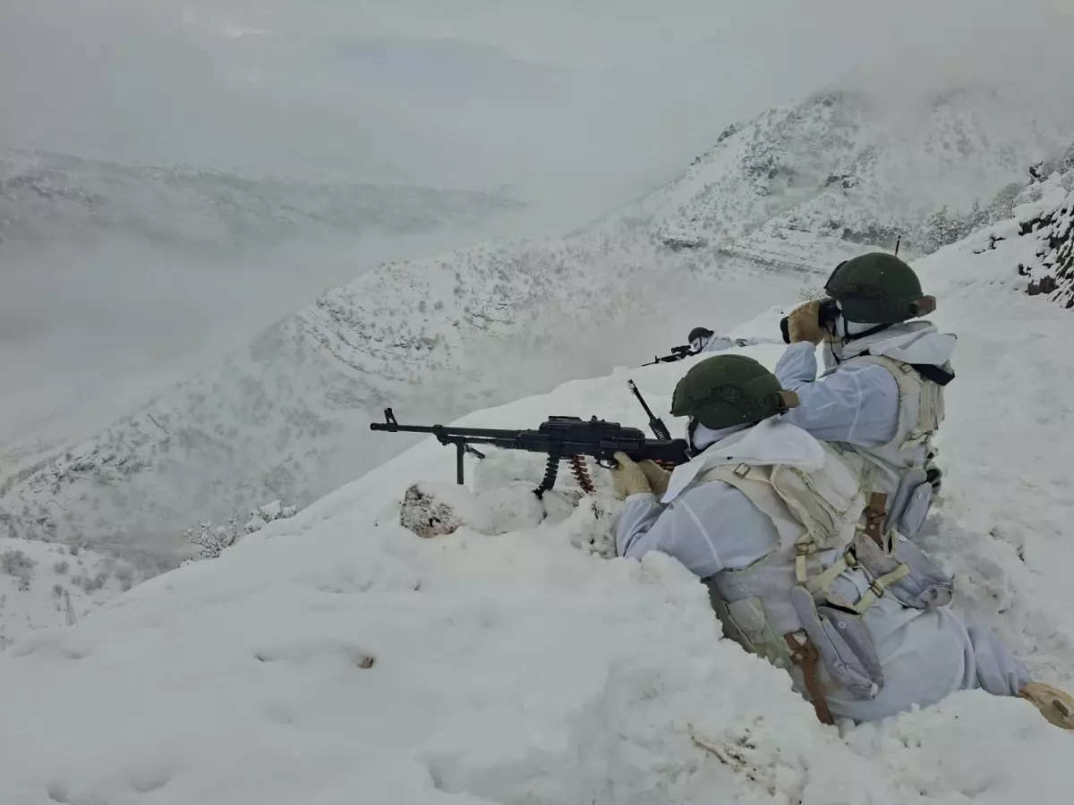 MEHMETÇİK, Hudut Hattında Emniyeti Sağlamaya Devam Ediyor