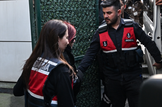 oktay kaynarca nin da aralarinda bulundugu 19458102 3265 m