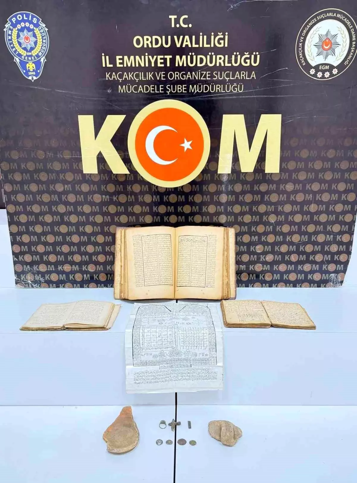 Ordu'da tarihi eser olduğu değerlendirilen ürünler ele geçirildi