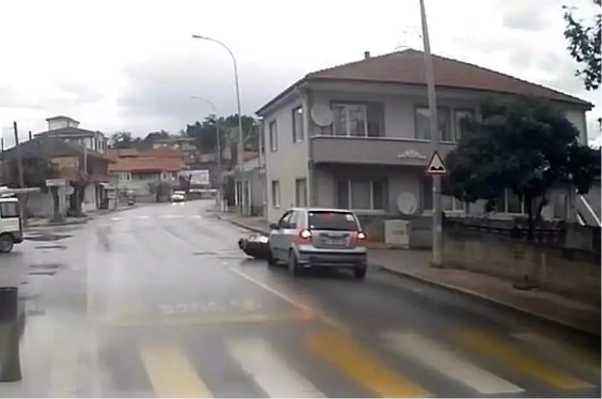 Otomobilin çarptığı yaşlı kadın hayatını kaybetti