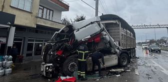 Samsun'da iki tırın çarpıştığı kazada 1 kişi yaralandı