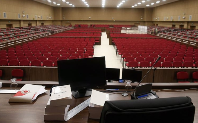 Savcı mı üstün hakim mi, savcı hakimden üstün mü?