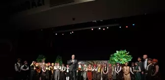 Şehit Soner Özübek Okulları'nın Sahnelediği Tiyatro Oyunu Büyük Beğeni Topladı
