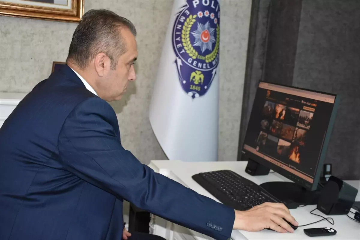 Şırnak İl Emniyet Müdürü Sazak, AA'nın 'Yılın Kareleri' oylamasına katıldı