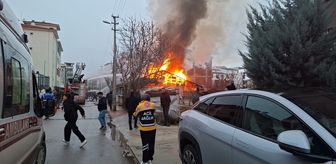 Tokat'ta çıkan yangında 2 ev kullanılmaz hale geldi