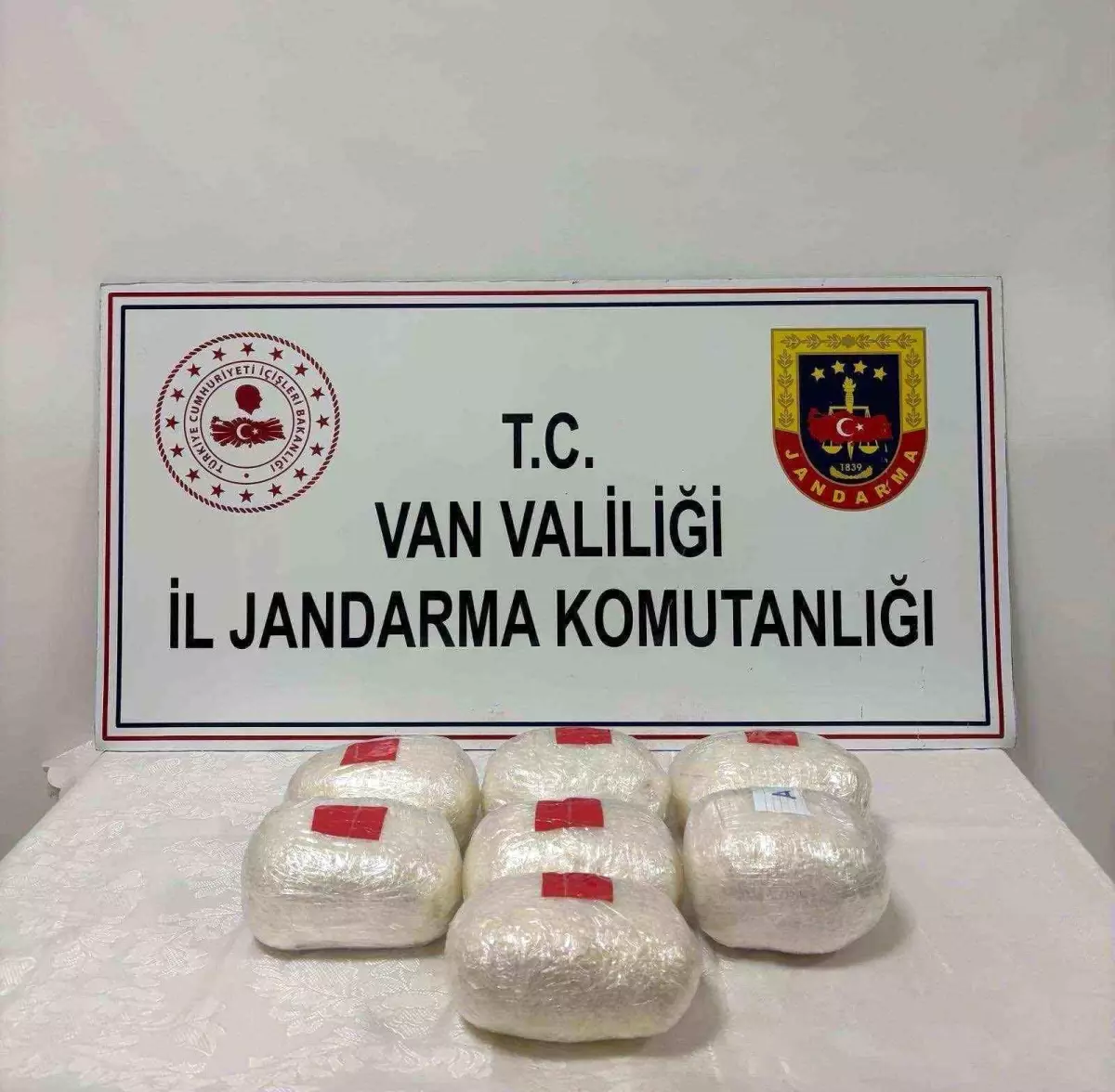 Van'da 7 kilo metamfetamin ele geçirildi