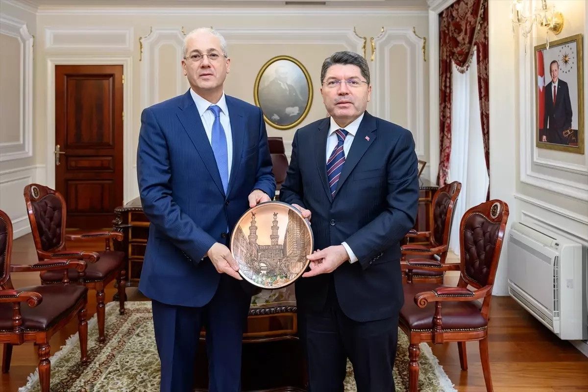 Adalet Bakanı Tunç, Mısır'ın Ankara Büyükelçisi el Sheikh'le bir araya geldi