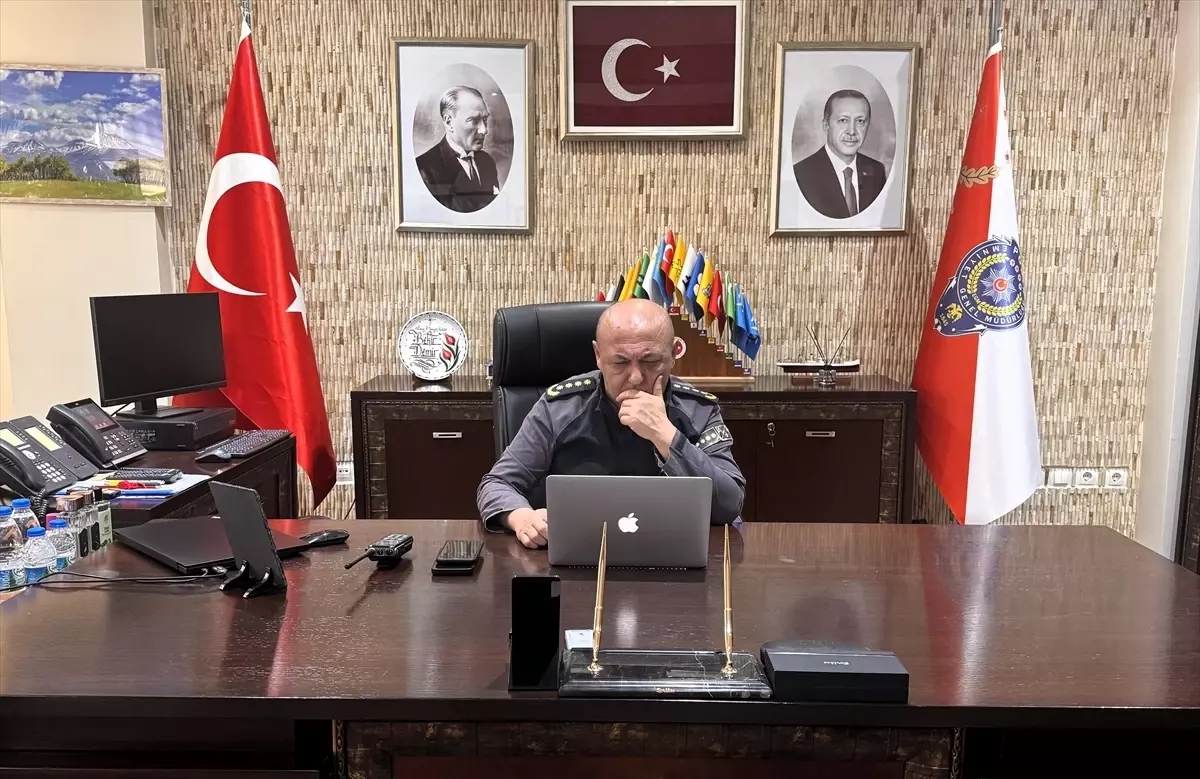 Aksaray İl Emniyet Müdürü Demir, AA'nın 'Yılın Kareleri' oylamasına katıldı