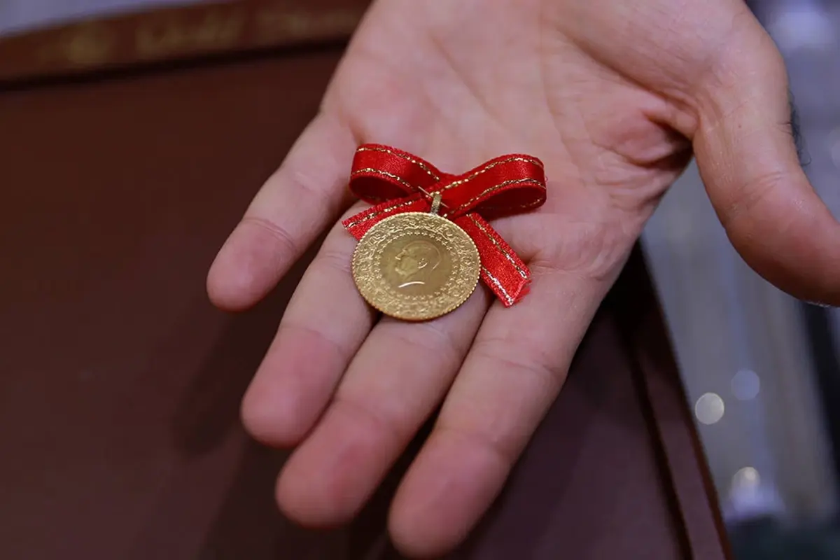 Altın fiyatları durdurulamıyor: Çeyreğin saatler içerinde kazandığı değere bakın