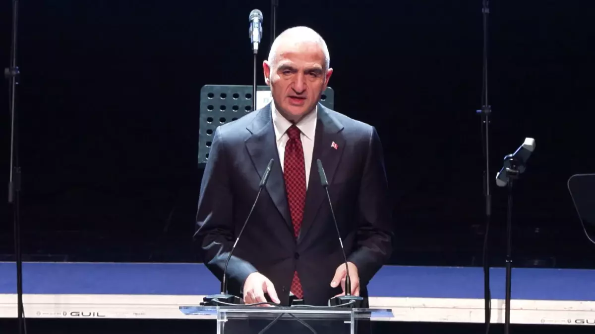 Bakan Ersoy: Bu yarışma çocuklarımızın hayallerine ortak olma iradesidir