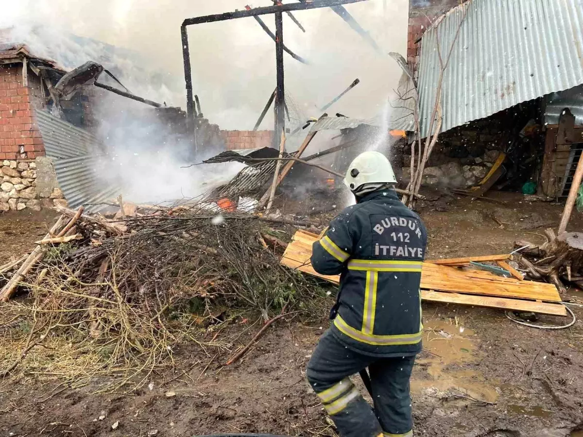 Burdur'da evde yangın paniği